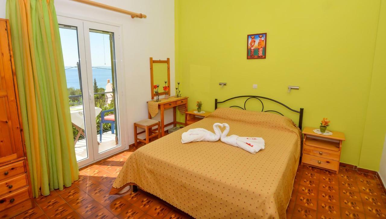 Alex-Giannis Apartments, Barbati Exterior foto